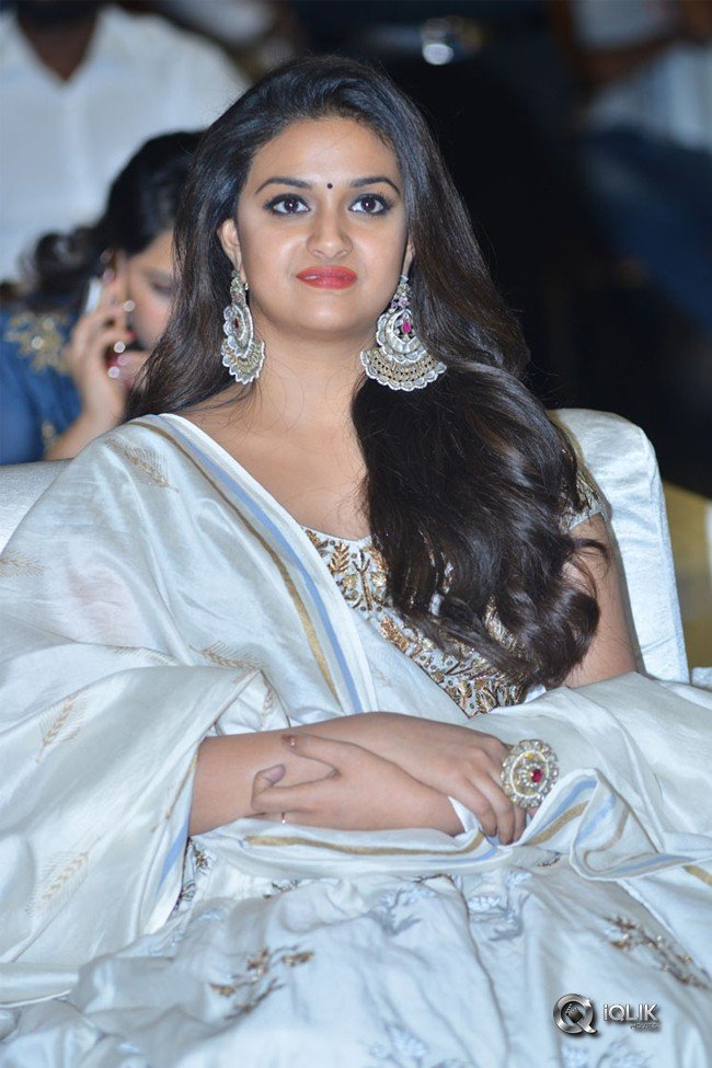 Keerthy-Suresh-at-Pandem-Kodi-2-Prerelease-Event-Photos
